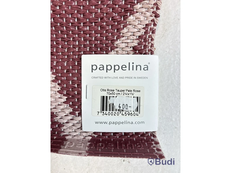 12 st. Plastmattor Pappelina ,olika färger och mått. Ord. pris inkl. moms: ca 10 715 kr.