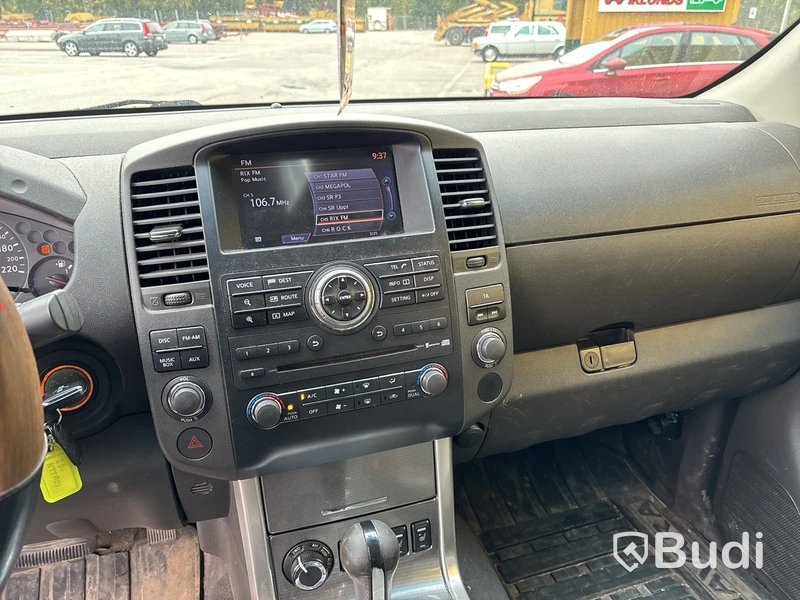 Nissan Navara Dubbelhytt 2.5 dCi 4x4 -2011