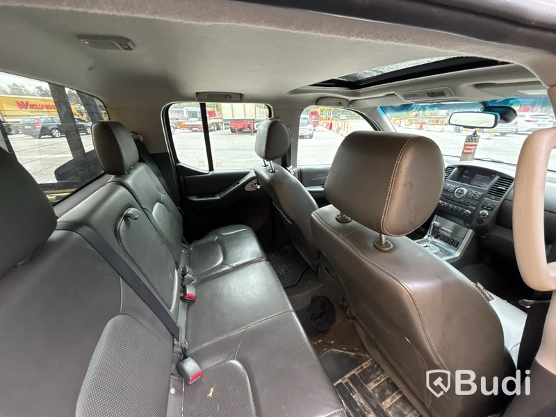 Nissan Navara Dubbelhytt 2.5 dCi 4x4 -2011