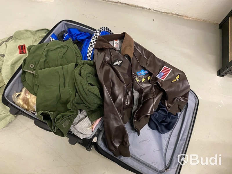 Tema Top Gun, Resväska Cavalet med maskeradkläder