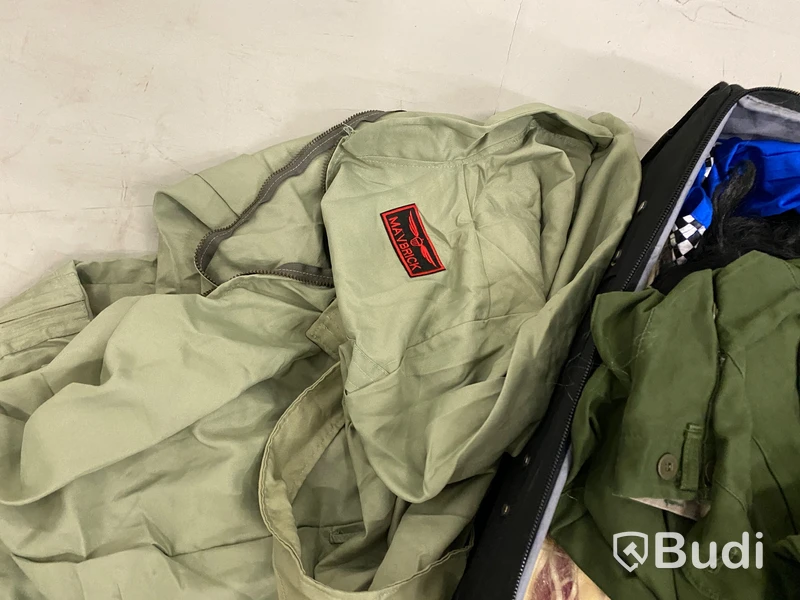 Tema Top Gun, Resväska Cavalet med maskeradkläder