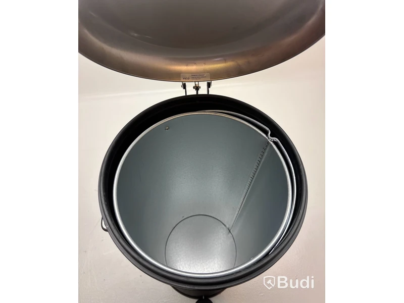 Pedalhink Vipp, Vipp17, svart, 30 L, Ord. pris inkl. moms: ca 5995 kr