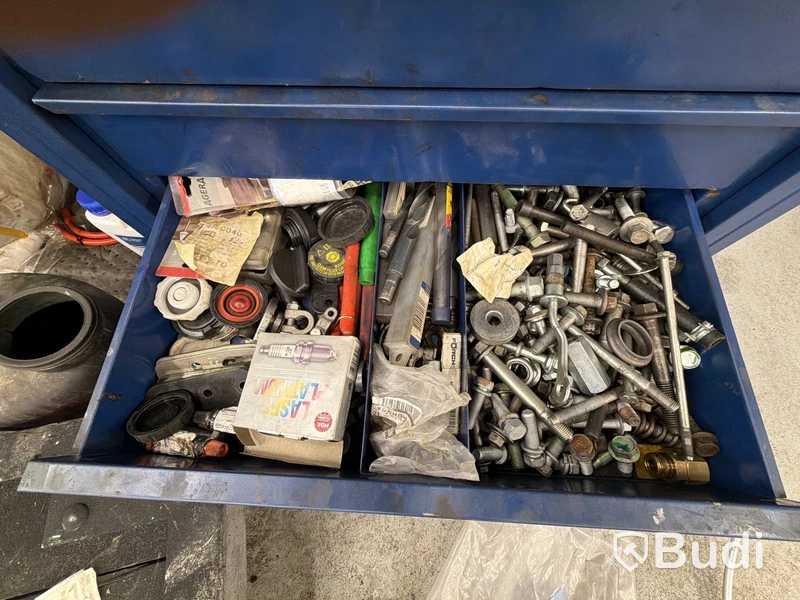 Diverse verkstadsutrustning inklusive Kamasa tools verktygsvagn (ej oljesystem eller slang/sladd på vägg)