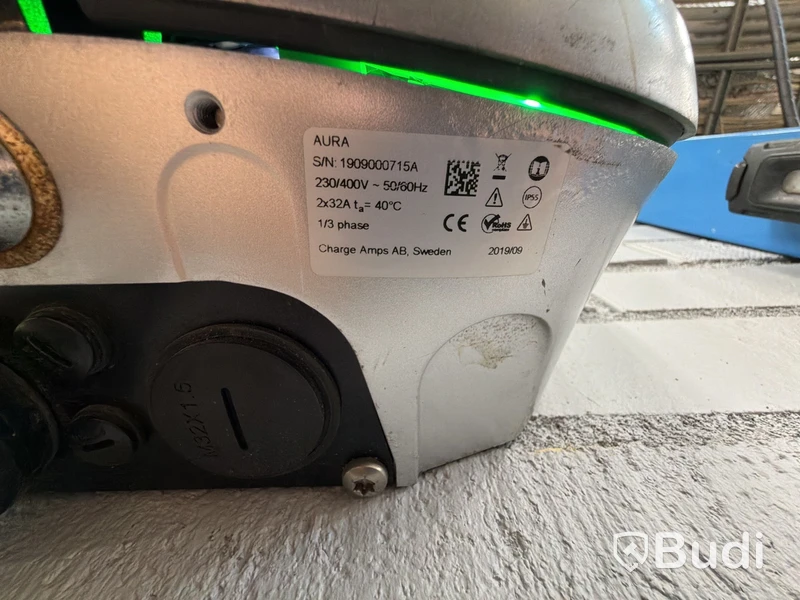 Laddstation Laddare för elbil Aura 2x32A