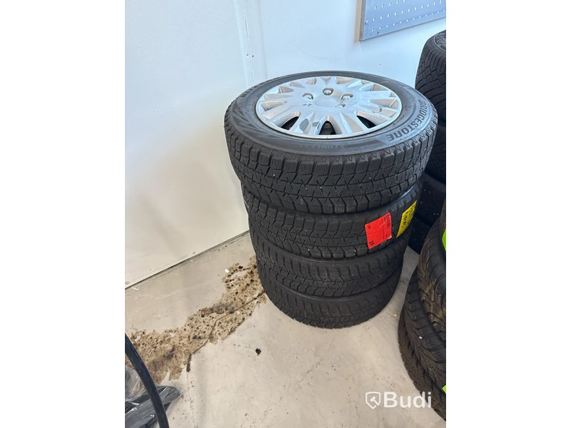 Däck med plåtfälg 4 st. Bridgestone 175/65 R14