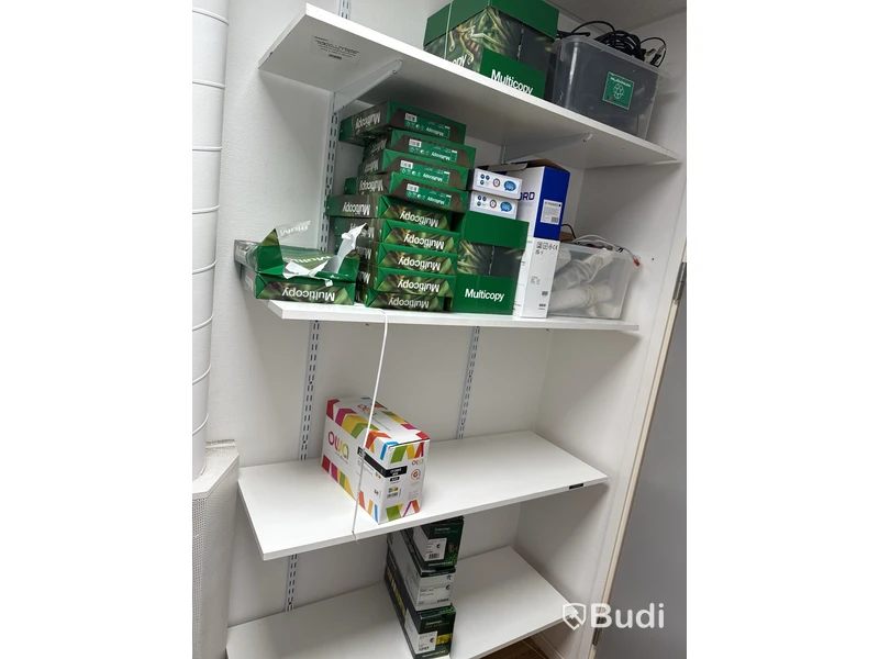 Toners, kopieringspapper och kablage