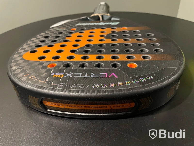 Padelracket Bullpadel Vertex 04 Hybrid 2025, ord. pris 2895 kr
