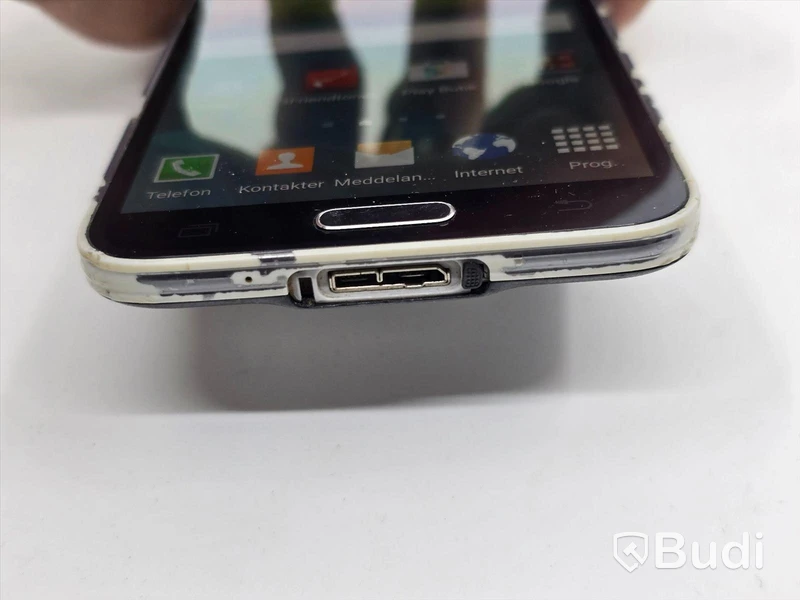 4 st. Samsungtelefoner