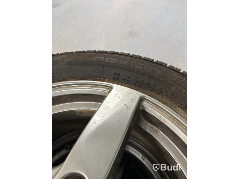4 st. Vinterhjul 205/60R16 Michelin och Nokia