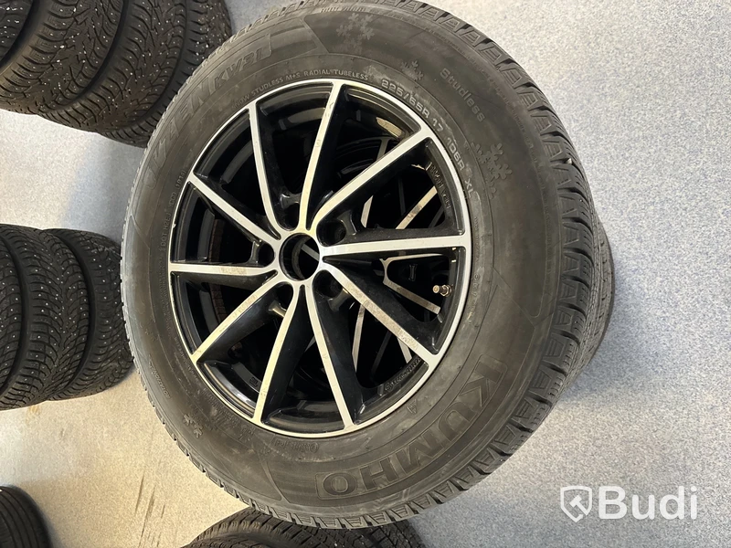4 st. Vinterhjul 225/65R17