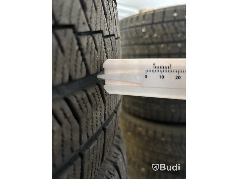 4 st. Vinterhjul Bridgestone 205/55R16 94T