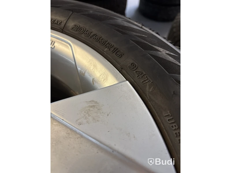 4 st. Vinterhjul Bridgestone 205/55R16 94T