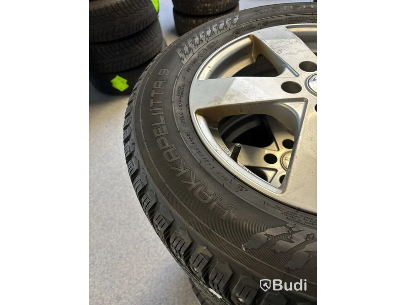 4 st. Vinterhjul Nokian 215/60R16