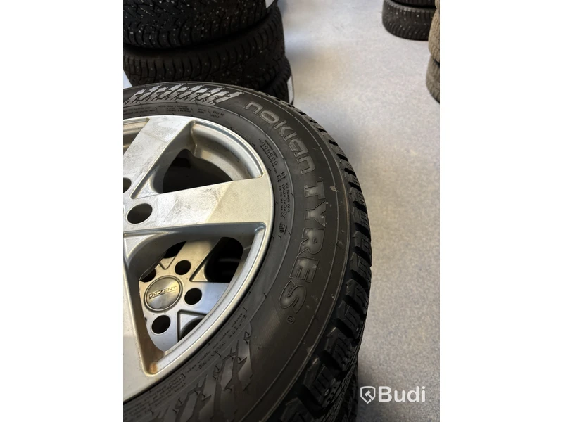 4 st. Vinterhjul Nokian 215/60R16