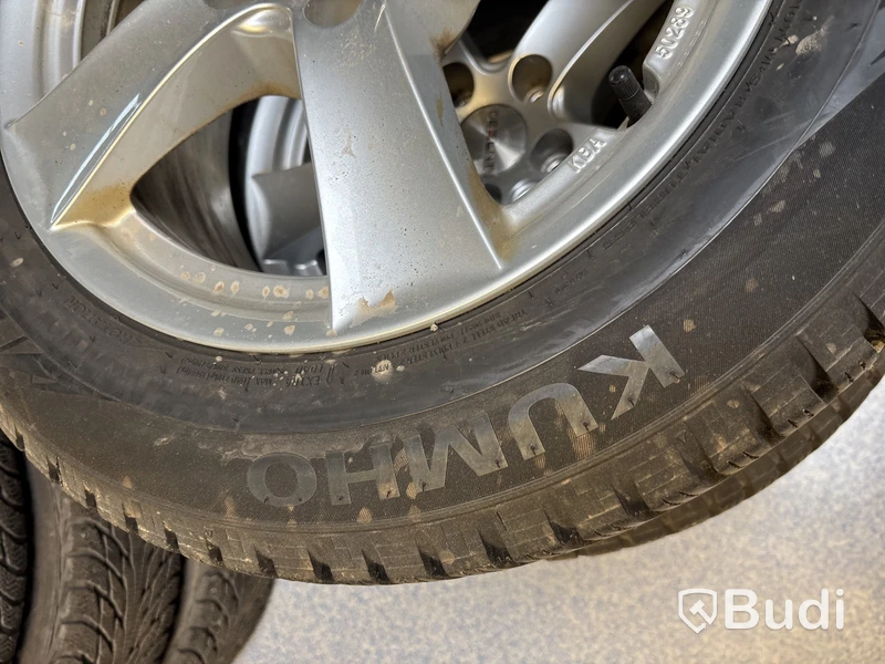 4 st. Vinterhjul Kumho 205/60R16 96T