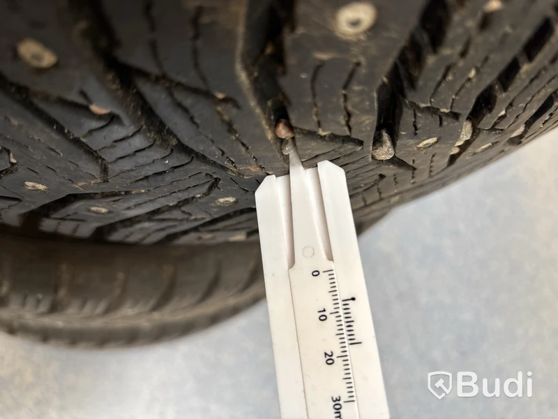 4 st. Vinterhjul Kumho 205/60R16 96T
