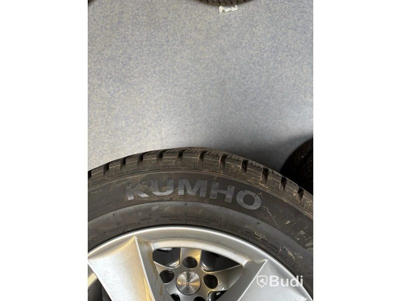 4 st. Vinterhjul Kumho 205/60R16 96T