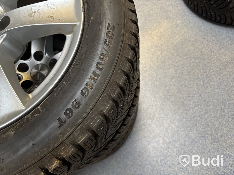 4 st. Vinterhjul Kumho 205/60R16 96T