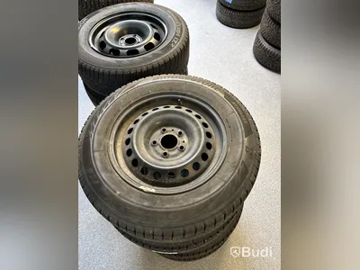 4 st. Vinterhjul Bridgestone  215/65r16 102S
