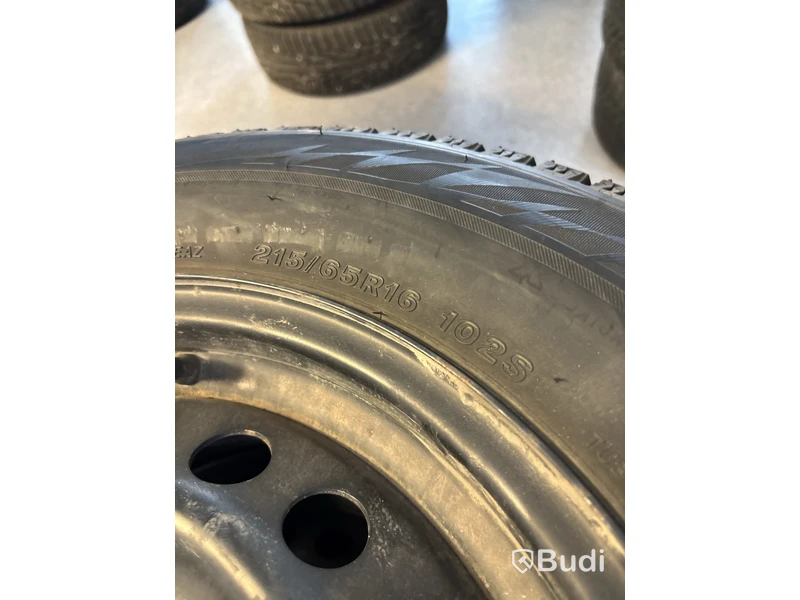 4 st. Vinterhjul Bridgestone  215/65r16 102S