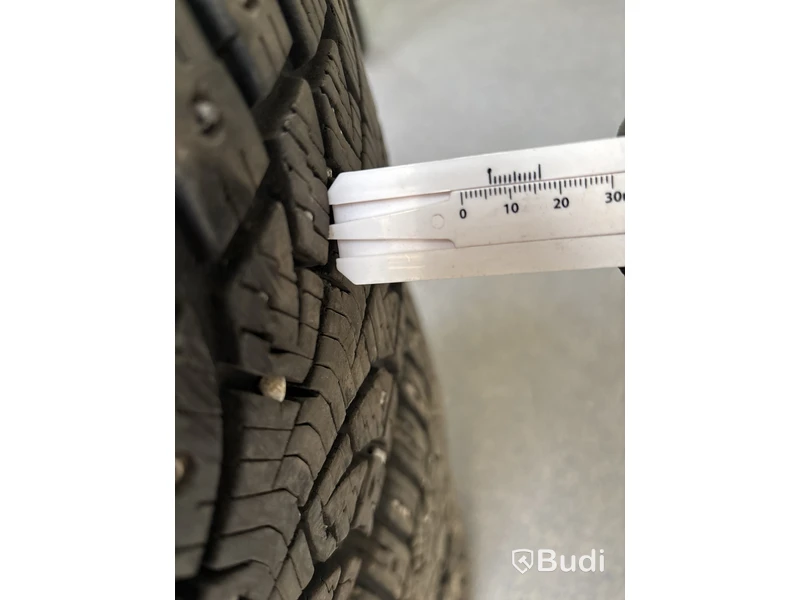 4 st. Vinterhjul Pirelli 215/65R16 98T