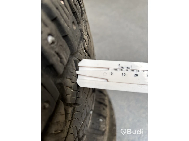 4 st. Vinterhjul Pirelli 215/65R16 98T