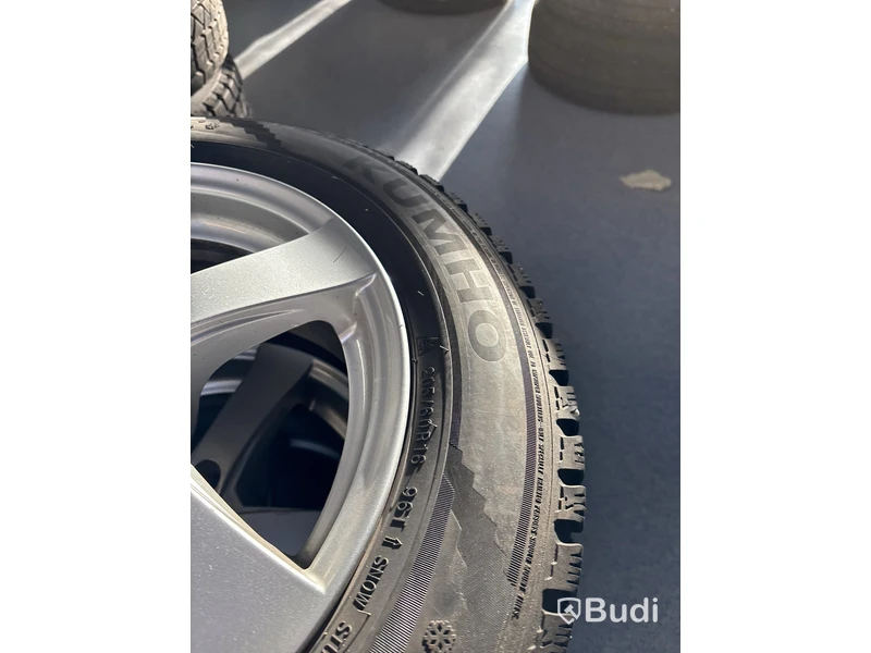 4 st. Vinterhjul Kumho 205/60R16 96T XL