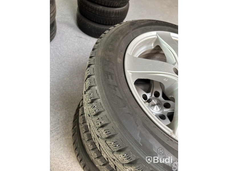 4 st. Vinterhjul Kumho 205/60R16 96T XL
