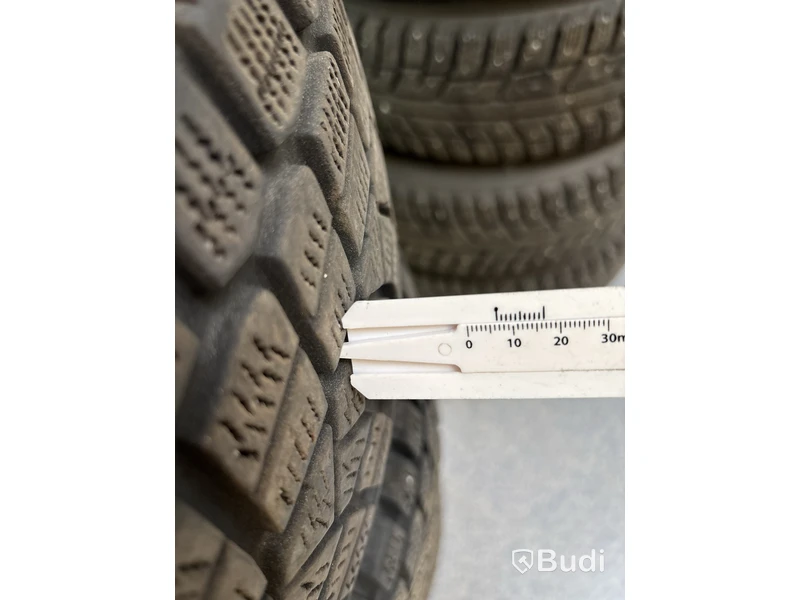 4 st. Vinterhjul Maxxis 215/65R16 98Q