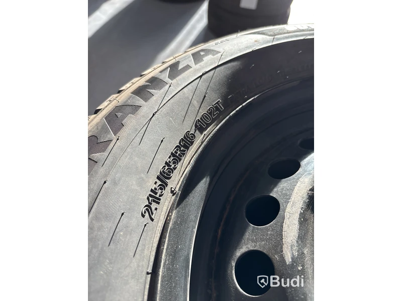 4 st. Vinterhjul Bridgestone 215,65R16 102T