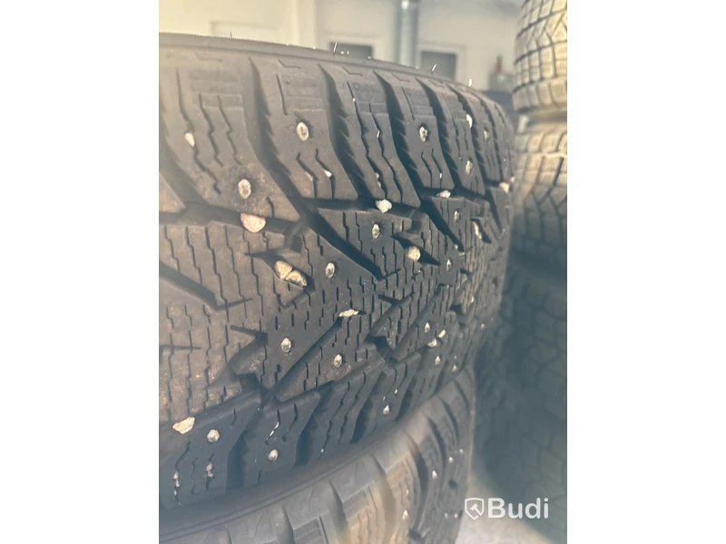 4 st. Vinterhjul Bridgestone 215,65R16 102T