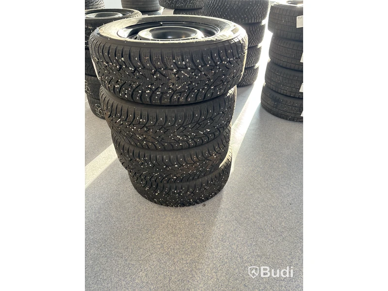 4 st. Vinterhjul Bridgestone 215,65R16 102T