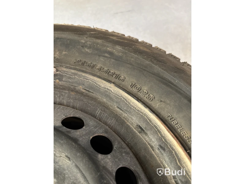 4 st. Vinterhjul Bridgestone 215/65R16 102S