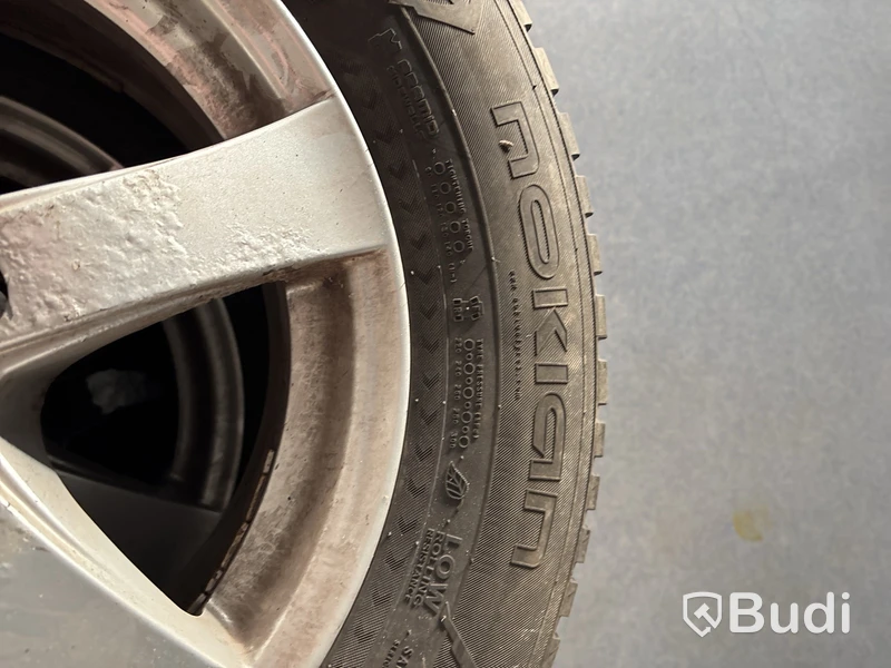 4 st. Vinterhjul Nokian 215/70R16 100T