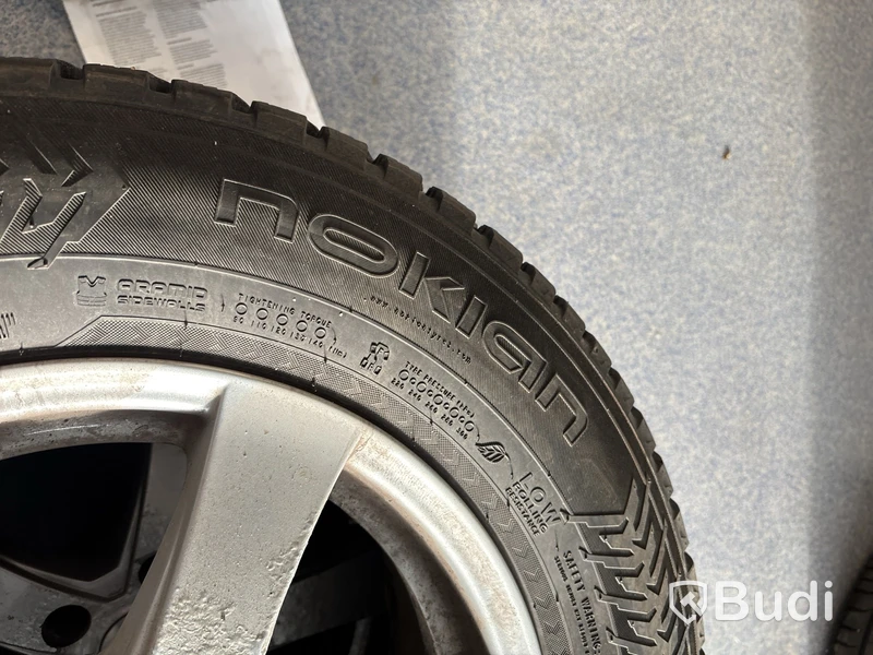 4 st. Vinterhjul Nokian 215/70R16 100T