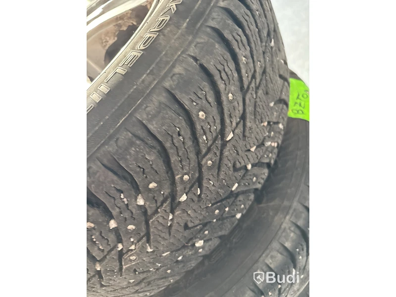 4 st. Vinterhjul Nokian 215/70R16 100T