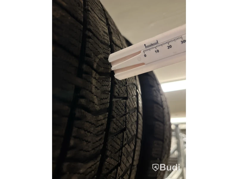 4 st. Vinterhjul Bridgestone 205/55R16 94T