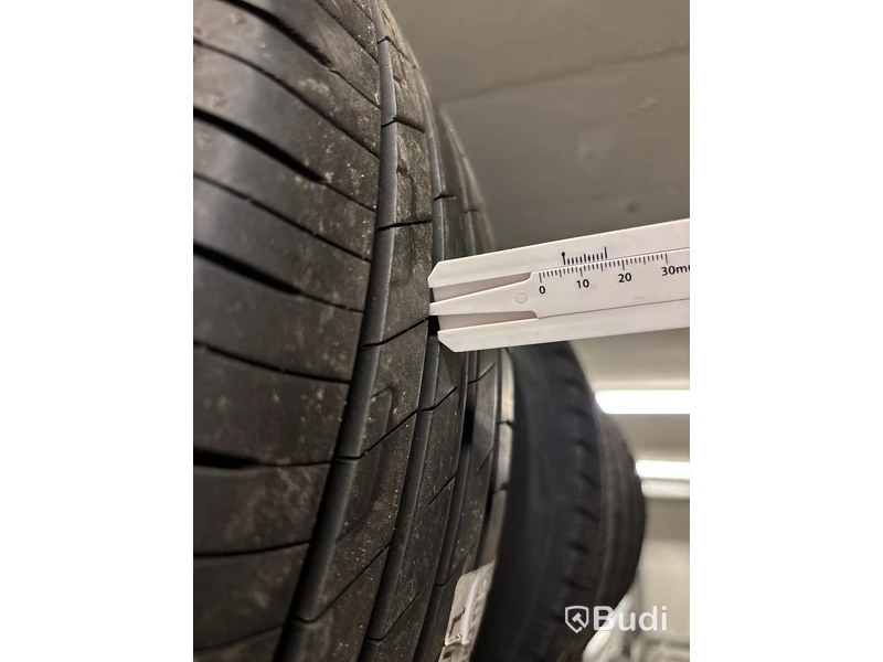 4 st. Sommarhjul Goodyear 215/50R17 91V