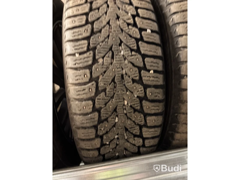 4 st. Vinterhjul Kumo 215/55R17 98T