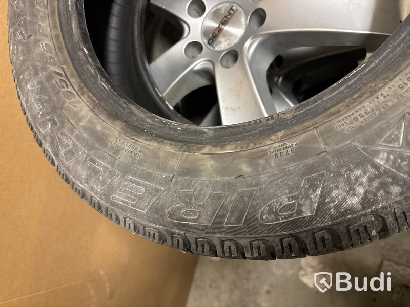 1 st. Vinterdäck  Pirelli 195/65R15 91T