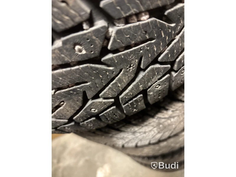 1 st. Däck Nokian 205/65R15