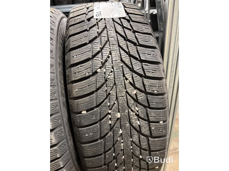 4 st. Vinterdäck Kumo 215/55R17 98T