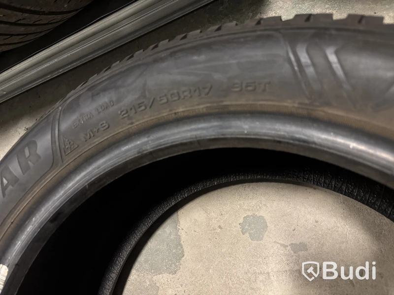 4 st. Vinterdäck Goodyear 215/50R17