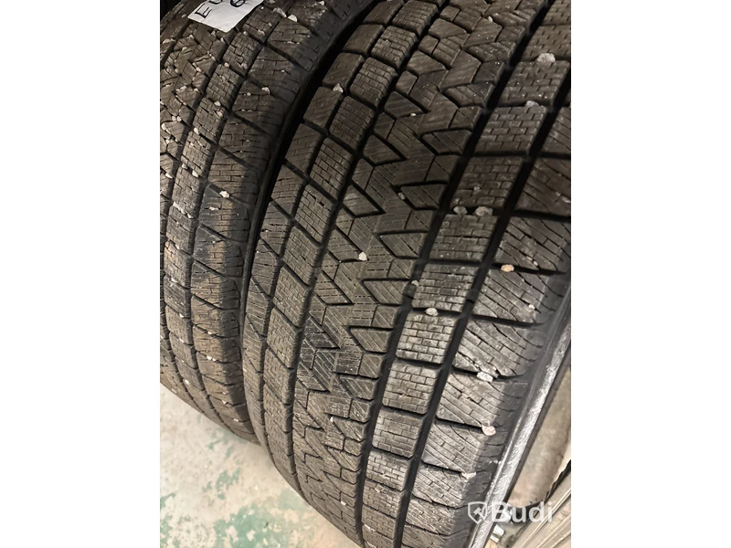 4 st. Vinterdäck Gripmax 235/50R19 99V