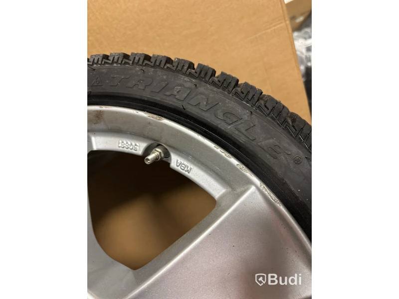 4 st. Vinterhjul Triangel 225/40R18 92T