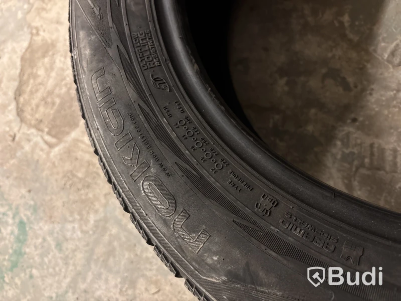 1 st. Vinterdäck Nokian 215/60R17 100R XL
