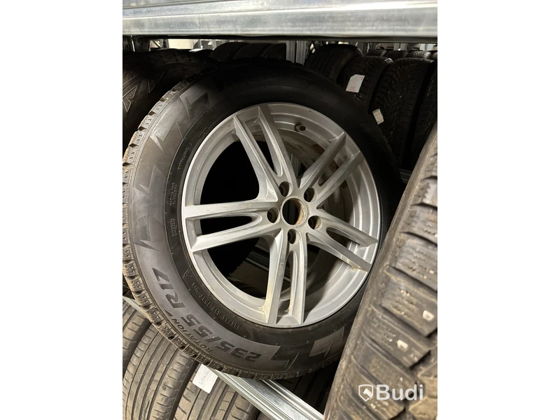 4 st. Vinterhjul Pirelli 235/55R17