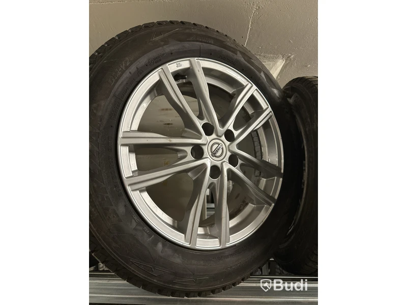 4 st. Vinterdäck, Bridgestone 215/60R17