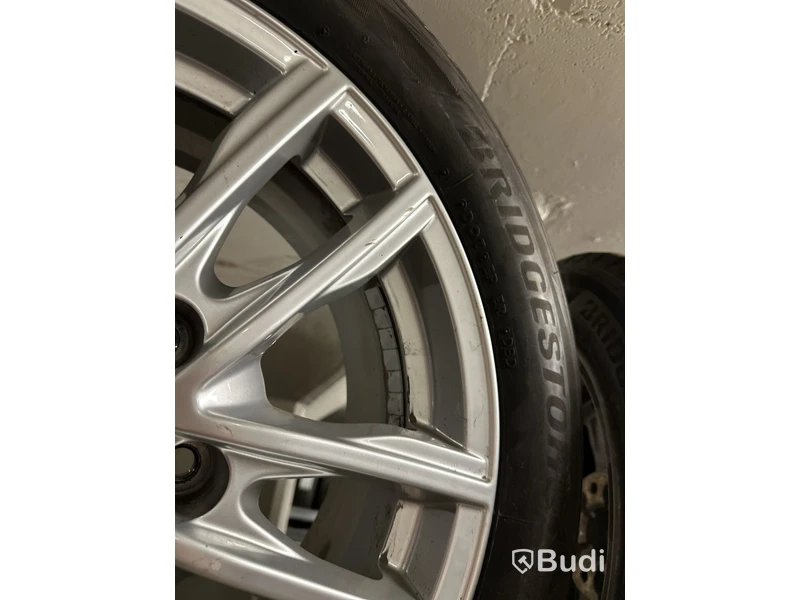 4 st. Vinterdäck, Bridgestone 215/60R17