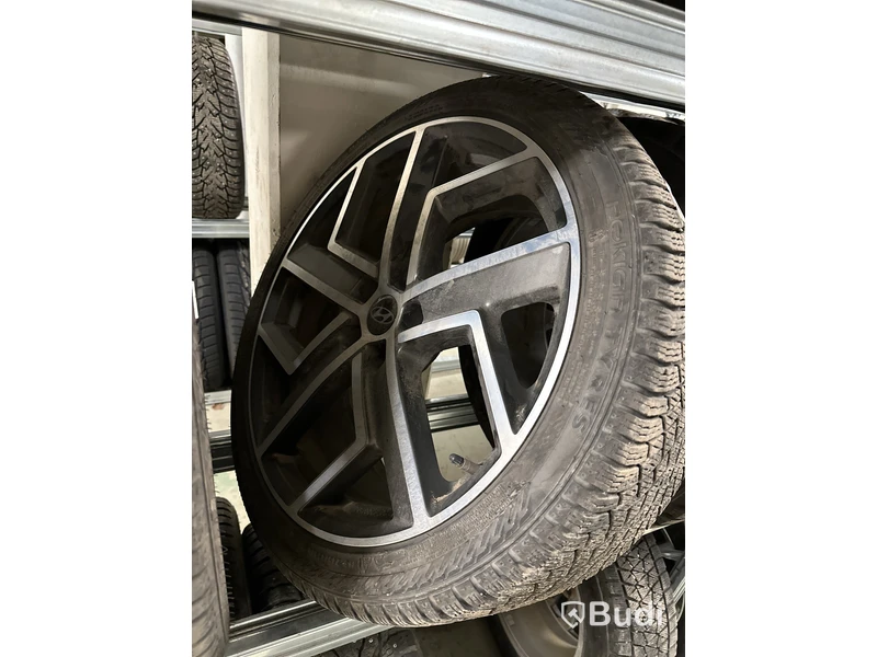 4 st. Vinterdäck, Nokian 245/40R20 99T